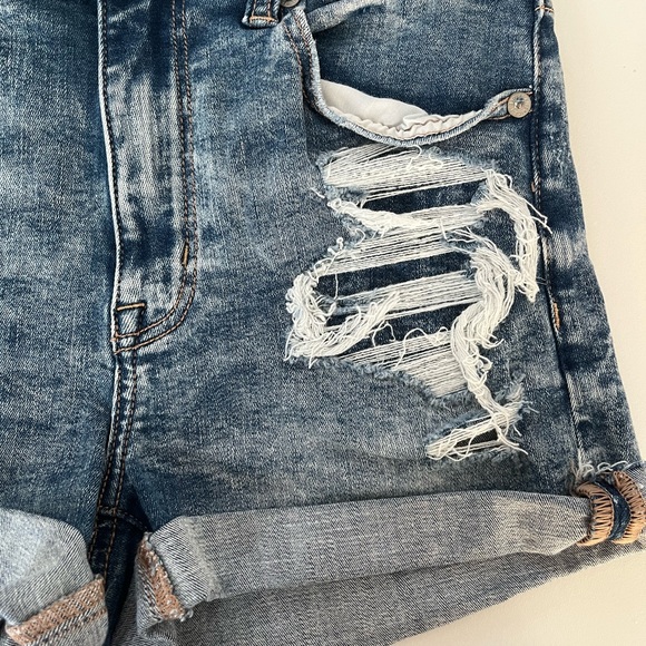 American Eagle Hi-Rise Shorttie Ne(x)t Level Stretch Size 6 - Picture 9 of 14